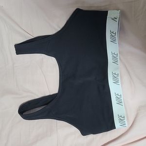 NIKE Black padded sports bra
